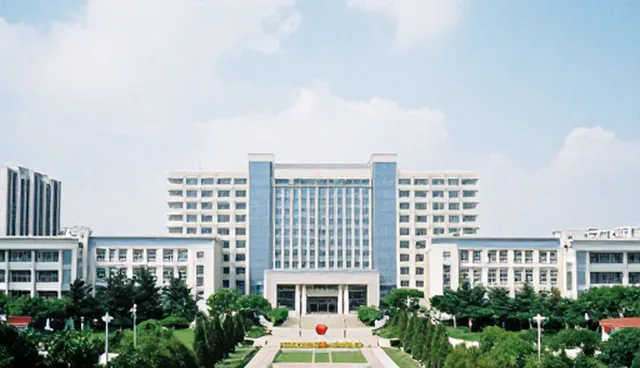 厦门网站设计：技术升级下的系统集成与维护实践